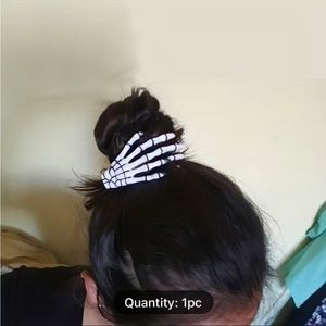 KOOL SKELETON CLIPS HAIR☠️🎃👻